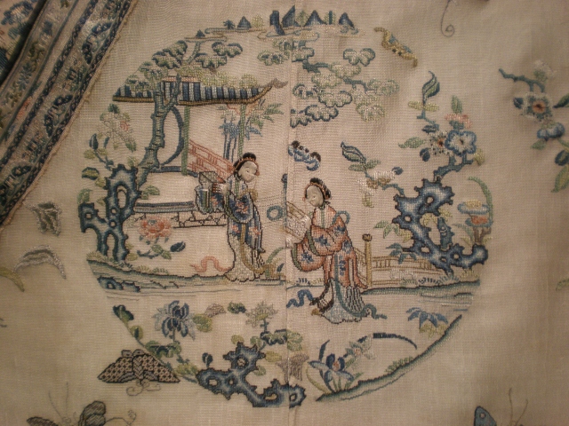 Early Embroidery History Chines Robe Detail e 